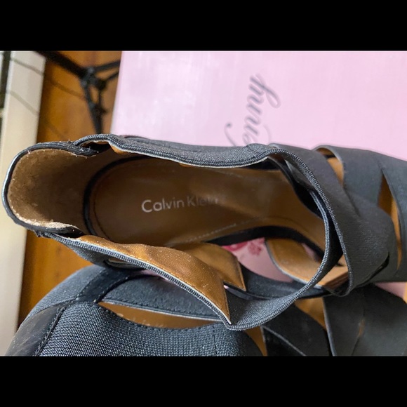 Heels - Picture 5 of 8